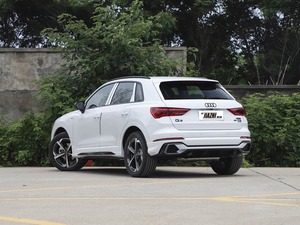 Per Au-di <span class=keywords><strong>Q3</strong></span> <span class=keywords><strong>SUV</strong></span> a Benzina, Motore Turbo 2.0T, Cambio Automatico DCT a 7 Velocità, Trazione Anteriore/Integrale, Euro VI, R19, Scuro, 5 Posti - Product Image 5