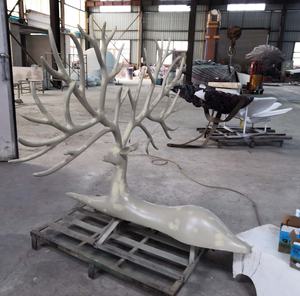 Espositore da giardino moderno da esterno in vetroresina scultura di cervo natale decorazione cortile casa statua animale renna - Product Image 6