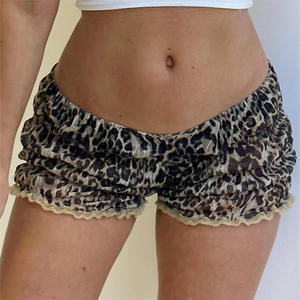 Retro Y2K Mujeres Kawaii Leopard Printed Shorts Ruffle Vintage Cottage Shorts Elástico Slim Fit Bloomers Pantalones Moda Streetwear - Product Image 1