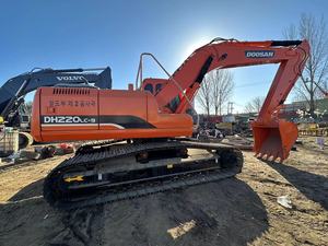 รถขุดตีนตะขาบ DOOSAN DX220-9 มือสองจากเกาหลีแท้ น้ำหนัก 20 ตัน เครื่องยนต์เดิม ชั่วโมงการทำงานต่ำ รถขุดไฮดรอลิกขนาดเล็ก สำหรับงานต่างๆ - Product Image 3