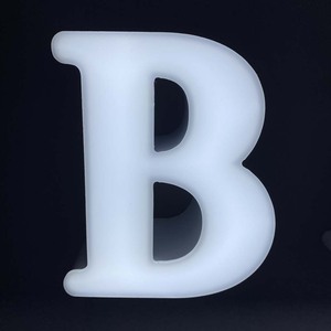 Insegna LED 3D Personalizzata a Doppio Carattere con Pannello Posteriore Nero per Decorazione Murale di Panetterie Artigianali e Negozi di Dolciumi - Product Image 5