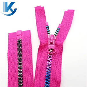 Cerniera in Resina con Chiusura Automatica Certificata OEKO-TEX100, Vendita Diretta dalla Fabbrica KY, con Nastro Rosso Rosa e Denti Colorati per Cappotti e Zaini - Product Image 3