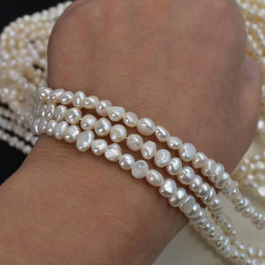 Perles d'eau douce naturelles en vrac, faites à la main, 4-5 mm, brillantes des deux côtés, trous horizontaux, forme baroque irrégulière, vente en gros - Product Image 2