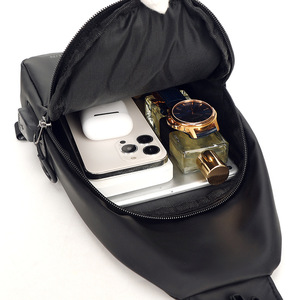 Sac à Bandoulière Anti-Vol Étanche de Voyage pour Homme avec Port de Chargement USB - Product Image 2