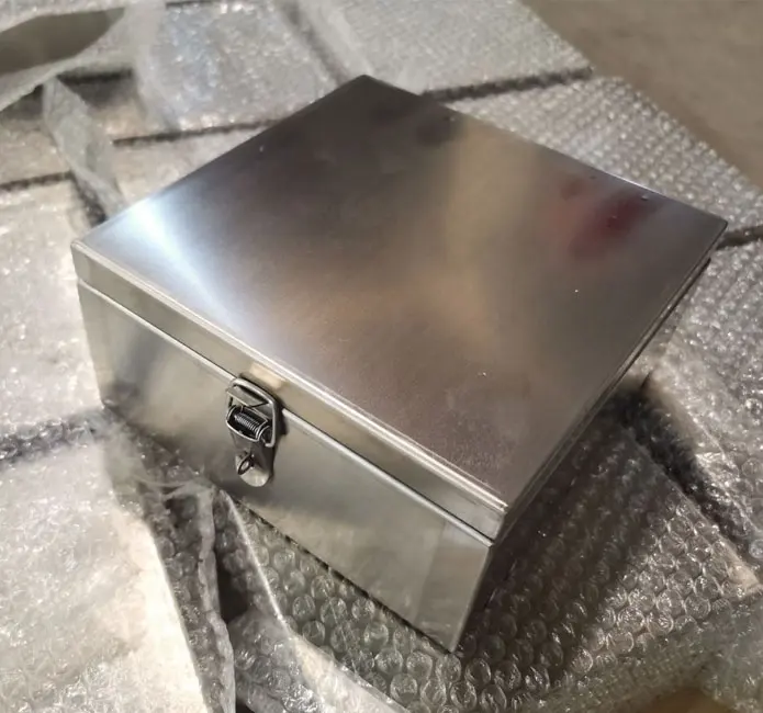 IP65 açık hava koşullarına dayanıklı sac metal muhafaza kutusu