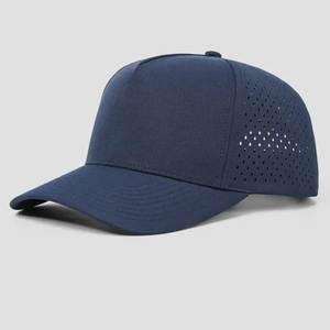 Vente en gros de chapeaux de golf à 5 panneaux personnalisés Gorras Sports de performance Trou découpé au laser Toile résistante imperméable Sport Hip Hop - Product Image 1