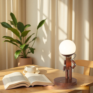 Creative Moon Penalties Lámpara de escritorio LED de metal moderno Control táctil Luz de cuidado de ojos para dormitorio Bedhead Decoración de sala de estar - Product Image 3