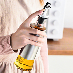 Vente en gros en vrac : Distributeur d'huile de cuisson en verre de 300 ml et 500 ml avec couvercle en acier inoxydable SS304, style américain, idéal pour les cadeaux - Product Image 2