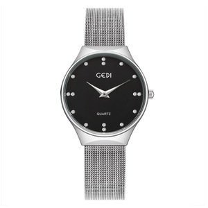 Montre élégante pour femme avec bracelet en maille – Design unique d'inspiration britannique – Nouvelle montre à quartz pour femme - Product Image 5
