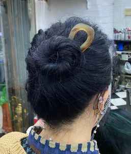 Pasador de Pelo de Cuerno de Búfalo Premium, Hecho a Mano por Artesanos, Herramienta de Peinado con Acabado Pulido, Duradero y Resistente - Product Image 2