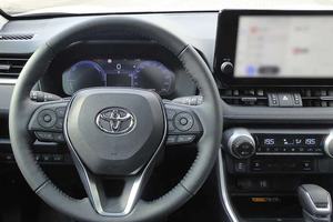 Auto Usado Asequible, <span class=keywords><strong>Toyota</strong></span> <span class=keywords><strong>RAV4</strong></span> Executive <span class=keywords><strong>2.5</strong></span> Híbrido <span class=keywords><strong>AWD</strong></span> SUV 2025, Listo para Usar, Sin Accidentes, Listo para Enviar a Todo el Mundo - Product Image 3