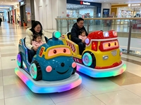 Voiture tamponneuse électrique à batterie QunQunYoule, équipement de divertissement extérieur multi-matériaux pour enfants, usage commercial <200kg