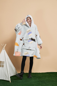 Couverture à capuche surdimensionnée personnalisée en usine de Chine Couverture de sweat-shirt Sherpa de qualité supérieure pour adultes Couverture portable géante confortable - Product Image 6