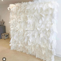 Décoration murale en macramé tissé à la main MoKtong avec arrangement de fleurs artificielles en soie blanche pour l'intérieur de la maison bohème