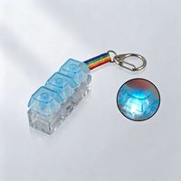 Porte-clés LED en acrylique personnalisé avec impression UV motif dessin animé forme carrée - Jouet anti-stress pour clavier