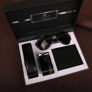 Set Regalo di Moda Maschile: Orologio, Portafoglio, Portachiavi, Set di Profumi in Elegante Confezione Regalo per Festa del Papà, San Valentino, Compleanno - Product Image 5