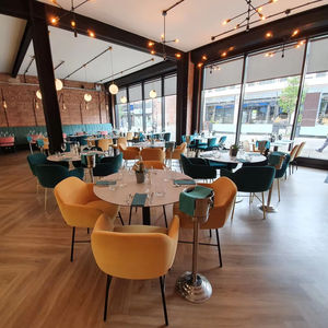 Ghế ăn nhung màu vàng hiện đại với chân kim loại màu đen cho nhà hàng và quán cà phê ghế ăn và bàn - Product Image 3