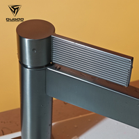 Robinet mitigeur de lavabo chromé à un seul niveau de style contemporain