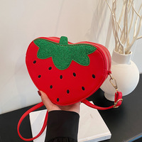 Mignon fruits fraise en forme de sac 2025 nouveau sac à main personnalisé créatif pour les femmes en cuir PU Mini sac à bandoulière