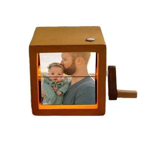 새로운 선물 사용자 정의, 빛나는 나무 기계식 핸드 크랭크 애니메이션 페이지 터닝 북 앨범, 수제 사진 기계 - Product Image 1