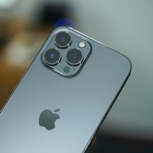 <span class=keywords><strong>iPhone</strong></span> <span class=keywords><strong>13</strong></span> Pro Max Sbloccato Originale Esim 6.7/4352mAh Grado A+ Quasi Nuovo Set con Scatola Colorata e Accessori - Product Image 6