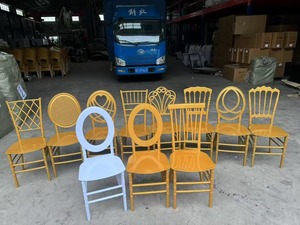 Nuova Sedia da Matrimonio di Lusso con Schienale a O, Design Floreale Traforato in Metallo con Cuscino - Product Image 2