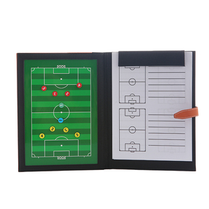 Tableau Tactique <span class=keywords><strong>de</strong></span> Football MUDA Pliable en Cuir PU, Haute Qualité, Équipement d'Entraînement 45x29x3 CM Facile à Transporter - Product Image 2
