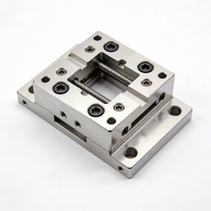 ความแม่นยำสูงสำหรับงานกัดและกลึง CNC สำหรับชิ้นส่วนอะลูมิเนียม ทองเหลือง และสแตนเลสแบบกำหนดเอง - ตัวจับยึดเครื่องมือและเม็ดมีดสำหรับแม่พิมพ์ - Product Image 2