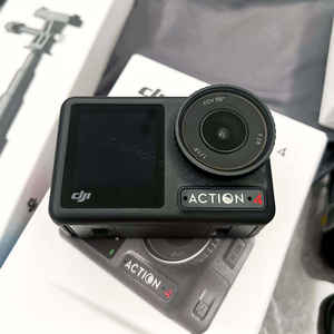 Combo de Ciclismo de Montaña/Motociclismo DJI Osmo Action <span class=keywords><strong>4</strong></span>, Cámara de Acción 4K, Cámara de Viaje, Sensor de 1/1.3 Pulgadas, Cámara de Acción Resistente al Agua - Product Image 2