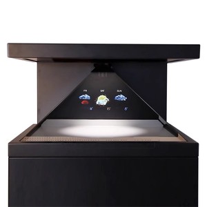 Vitrine d'affichage holographique <span class=keywords><strong>3D</strong></span> à projection à 360 degrés, table de sable numérique <span class=keywords><strong>3D</strong></span> à œil nu, pyramide transparente, équipement publicitaire - Product Image 4