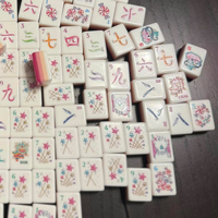 Tuiles de Mahjong Américaines Rouges de Luxe Modernes Personnalisables, Écologiques, Durables et Portables, 160 Tuiles en Acrylique