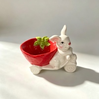 Pot de fleurs en céramique rouge, motif chariot de fraises, pour plantes succulentes, lapin de dessin animé, mini pot de fleurs pour plantes vertes, décoration de bureau à domicile, Pâques