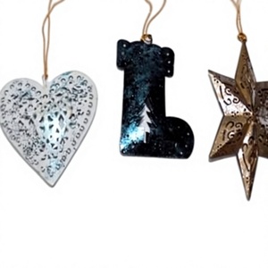 Juego de Adornos Metálicos Decorativos para Pared de Navidad, 3 Piezas, Filigrana de Corazón, Estrella y Medias de Navidad, Tema de San Valentín para Sala de Estar - Product Image 1