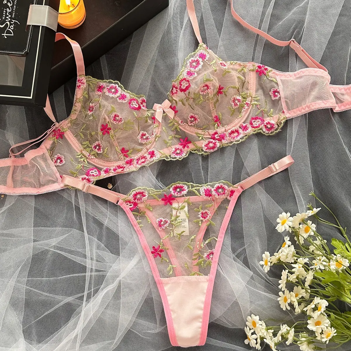 Novo conjunto de lingerie sexy bordado doce e feminino transparente estampado