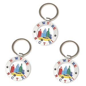 Fabricants OEM Porte-clés personnalisé Pendentif tendance personnalisé Pendentif porte-clés de <span class=keywords><strong>taxi</strong></span> de <span class=keywords><strong>New</strong></span> <span class=keywords><strong>York</strong></span> Porte-clés en métal émaillé souple - Product Image 1