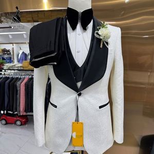 <span class=keywords><strong>Completo</strong></span> da <span class=keywords><strong>Uomo</strong></span> YZ Jacquard 3 Pezzi per Cerimonie e Banchetti, Set Giacca, <span class=keywords><strong>Gilet</strong></span> e Pantaloni - Product Image 1