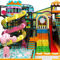 Jeux interactifs d'intérieur, aire de jeux pour enfants, équipement de jeux doux d'intérieur avec de grands toboggans