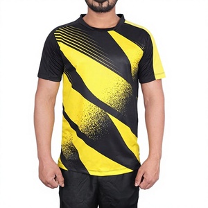 Camiseta Deportiva de Manga Corta para Hombre, Cuello Redondo, Secado Rápido, Diseño Geométrico Amarillo y Negro, Corte Regular, Tejido de Poliéster - Product Image 1
