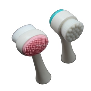 Cepillo de lavado de limpieza facial 2 en 1, limpiador y masajeador de doble cara de silicona suave para exfoliación y limpieza del cabello - Product Image 1