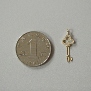 Simple 925 plata esterlina chapado en oro llave colgante delicado collar - Product Image 5