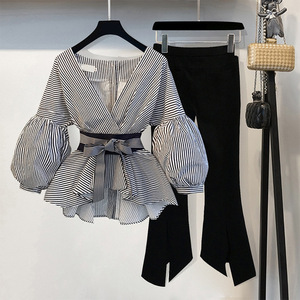Camicia di moda con maniche a lanterna da donna stile coreano con fiocco a v a righe due pezzi Set da donna camicetta da donna <span class=keywords><strong>e</strong></span> pantaloni a gamba larga - Product Image 2