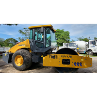 Compacteur à tambour vibrant simple de 11 tonnes XS113E en stock pour la compactation des terrasses de construction