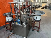 Ligne de production entièrement automatique pour le remplissage électrique de liquides, le capsulage et l'étiquetage de vernis à ongles, colle 502 et gel, haute capacité