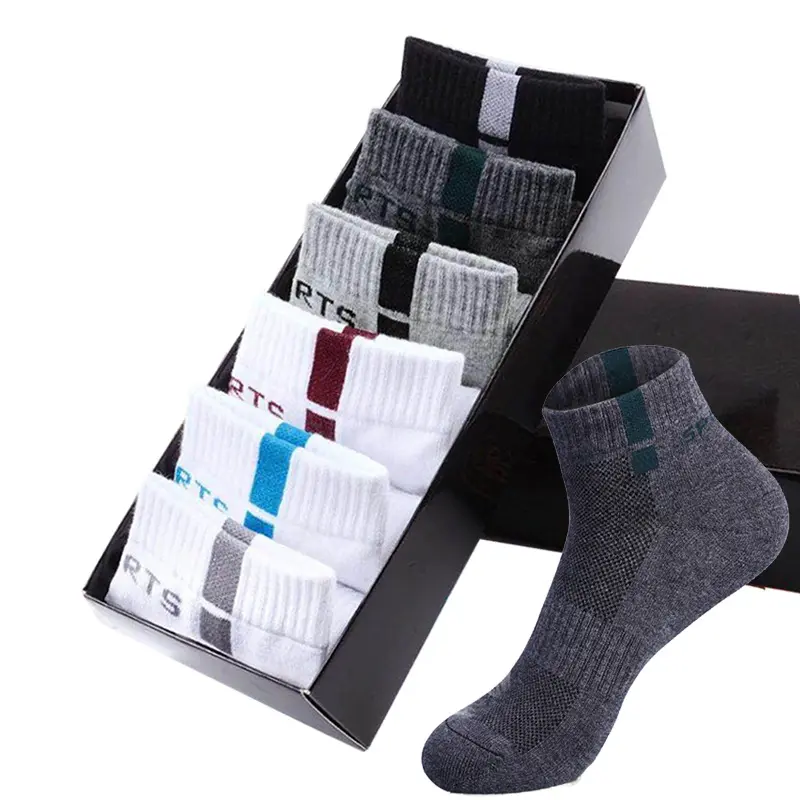 Fabrik Großhandel Herren Baumwolle kurze Socken Mode Knöchel Sport Socken in Geschenk box