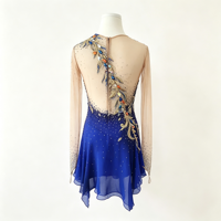 Robe de performance bleu roi à col rond en maille à manches longues pour patinage artistique, ornée de strass multicolores dorés et d'un grand dos ouvert