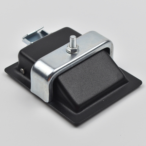 Cerradura de Puerta Plana Cromada Plateada de Hierro 64-22-15 con Espaciado de 70mm Sin Llave - Product Image 3