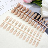24 faux ongles courts prêts à poser, motif papillon glaçon, ornés de strass, style simple pour femmes et filles