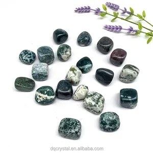 Wholesale natural stones healing crystal moss agate tumbles green garden pebbles for fengshui decoration