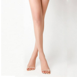 Pantimedias transparentes de seda para mujer, sin punta, fabricadas en EE. UU., 82% nailon, 18% licra, para uso sin dedos. - Product Image 1