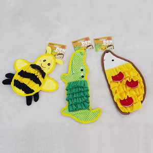 Tapis de reniflement interactif et écologique en polaire de haute qualité pour chiens, avec base antidérapante et distributeur de nourriture lent, de marque tendance - Product Image 5